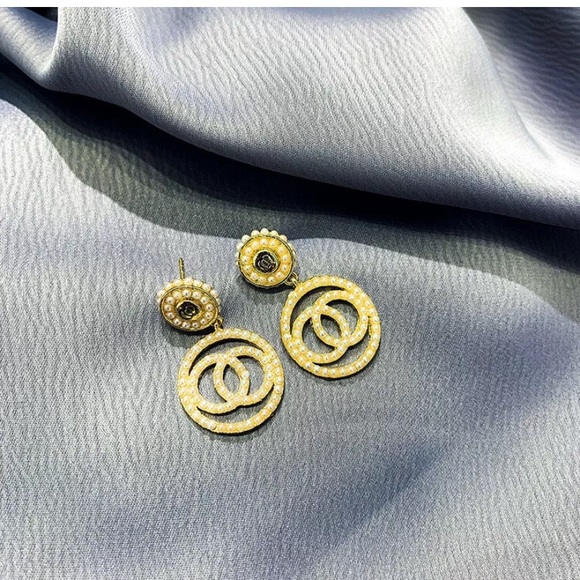 Gold Hoop Earrings for Women Gorgeous earrings - Picture 2 of 6